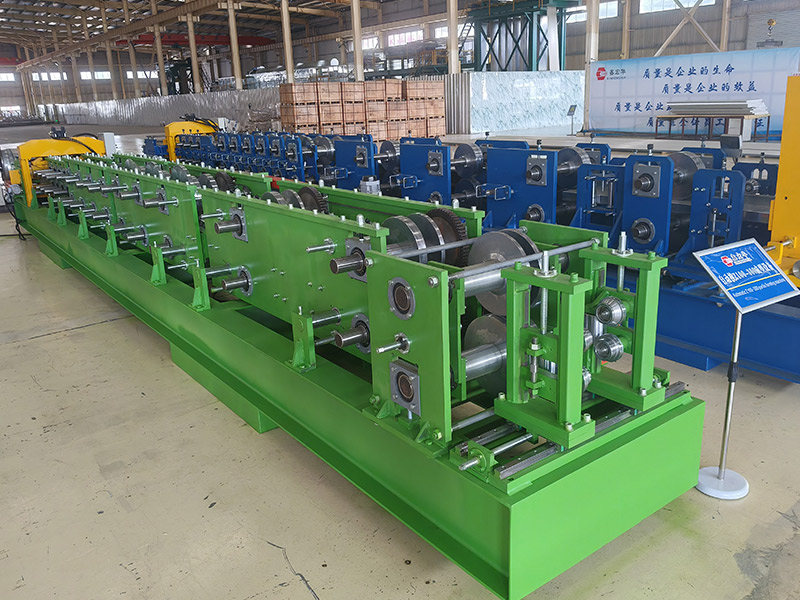 simple maintenance z purlin machine​