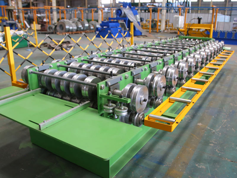 standing seam metal roof machine