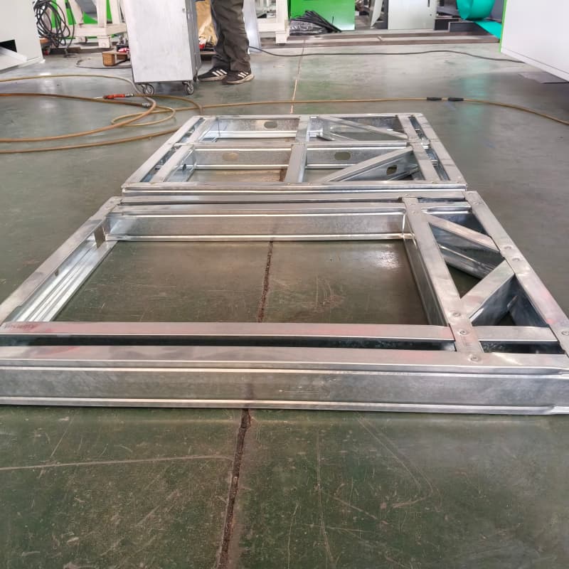 Smooth Surface Finished Purlin Making Equipment Roll Forming Production Line Machine